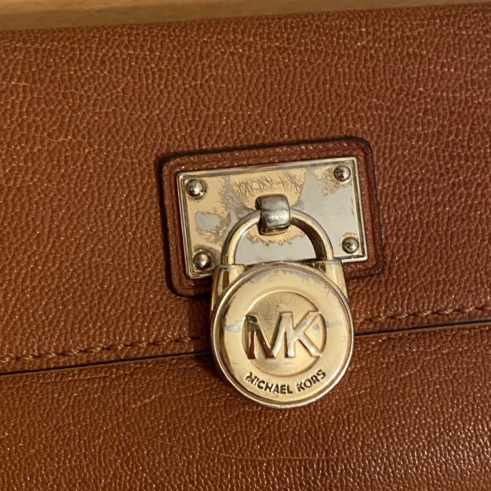 Michael Kors Wallet - Picture 3 of 5